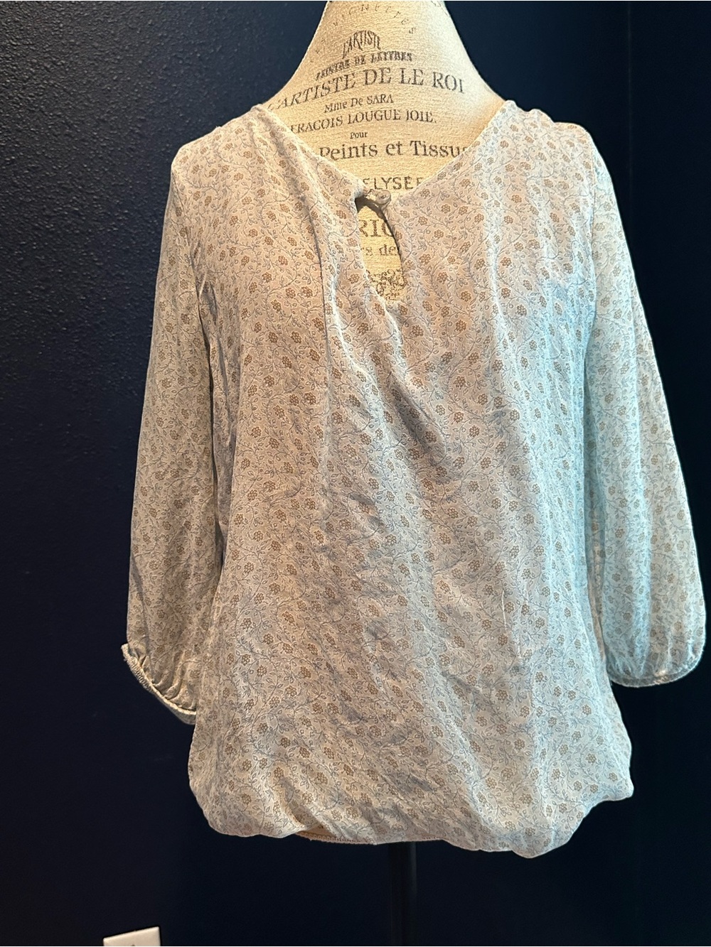 Soft Cream 100 % Silk Floral Peasant Blouse with V-Neck